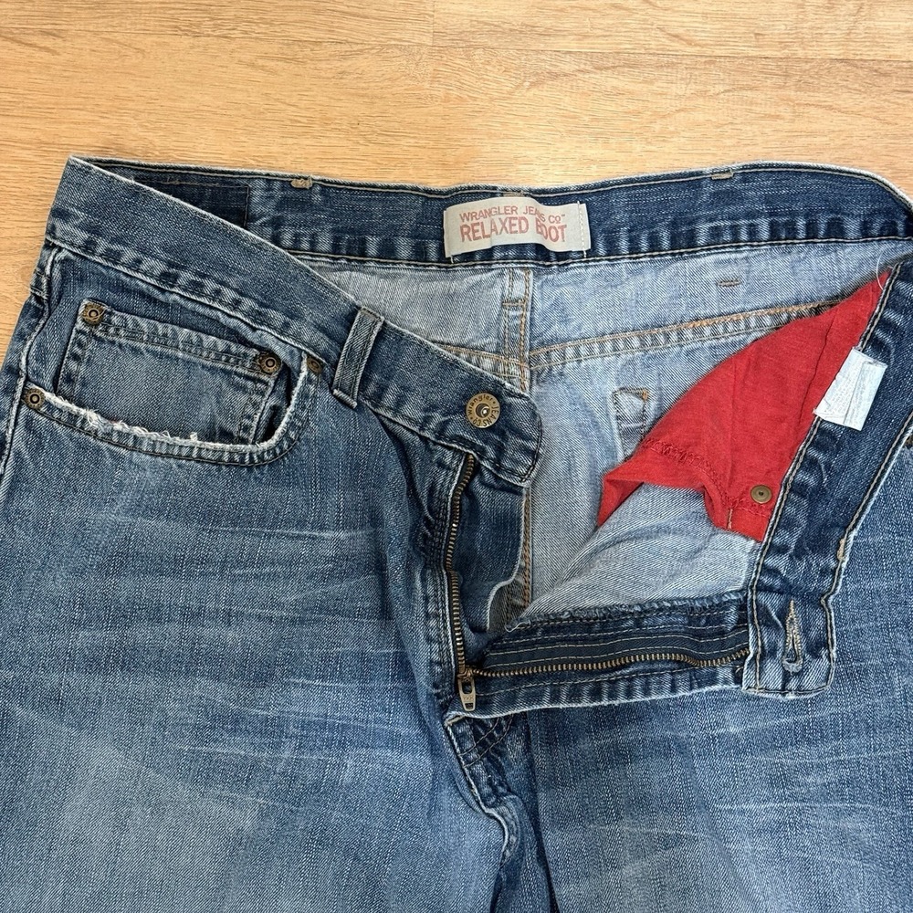 Wrangler Relaxed Boot Cut Red Pockets 36x34  Distressed Grunge Street Casual